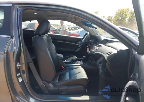 2010 Honda Accord 2.4 Ex-L z USA, uszkodzony, nr VIN 1HGCS1B84AA007210